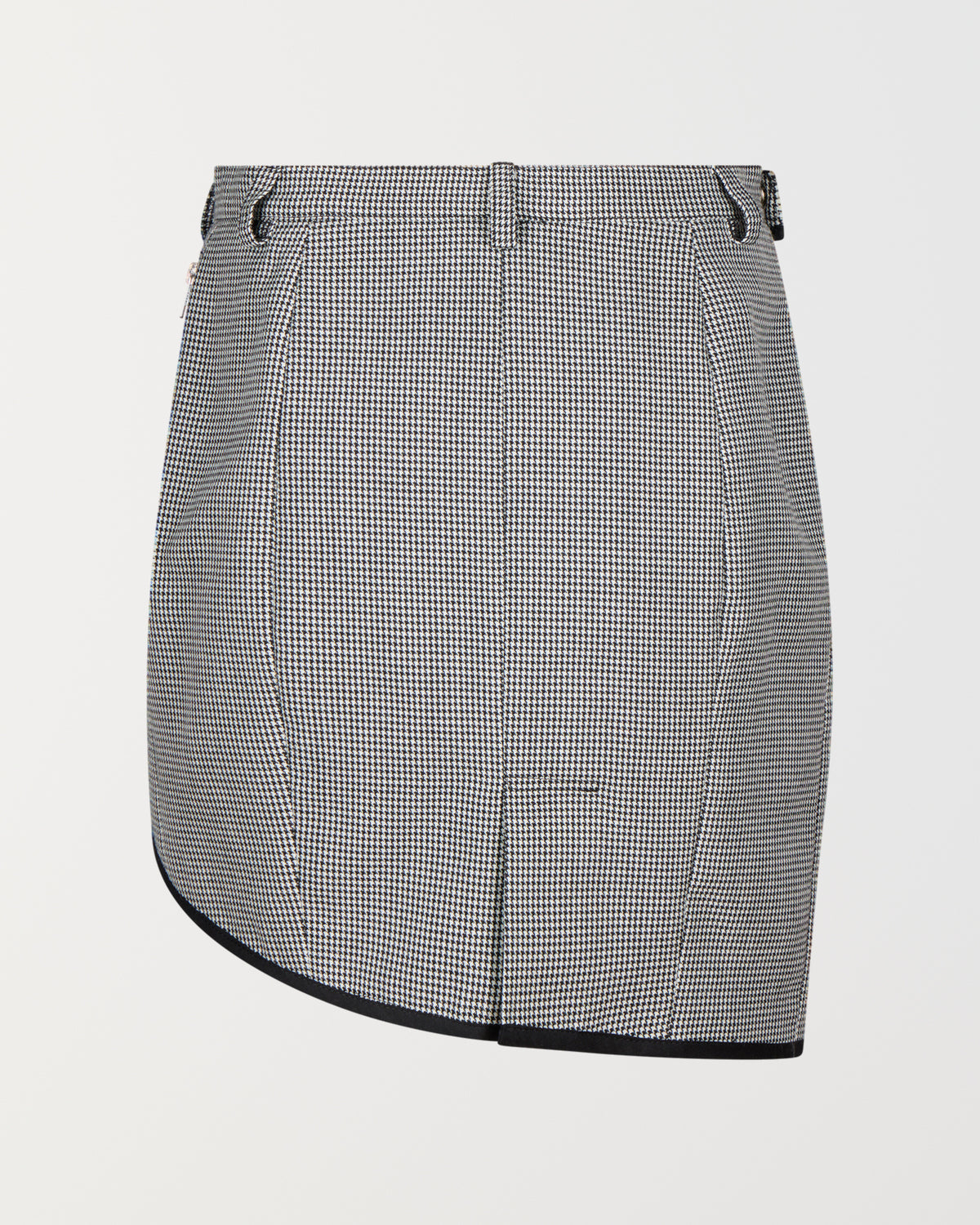 Stadion AM skirt, back view with black binding along the hem