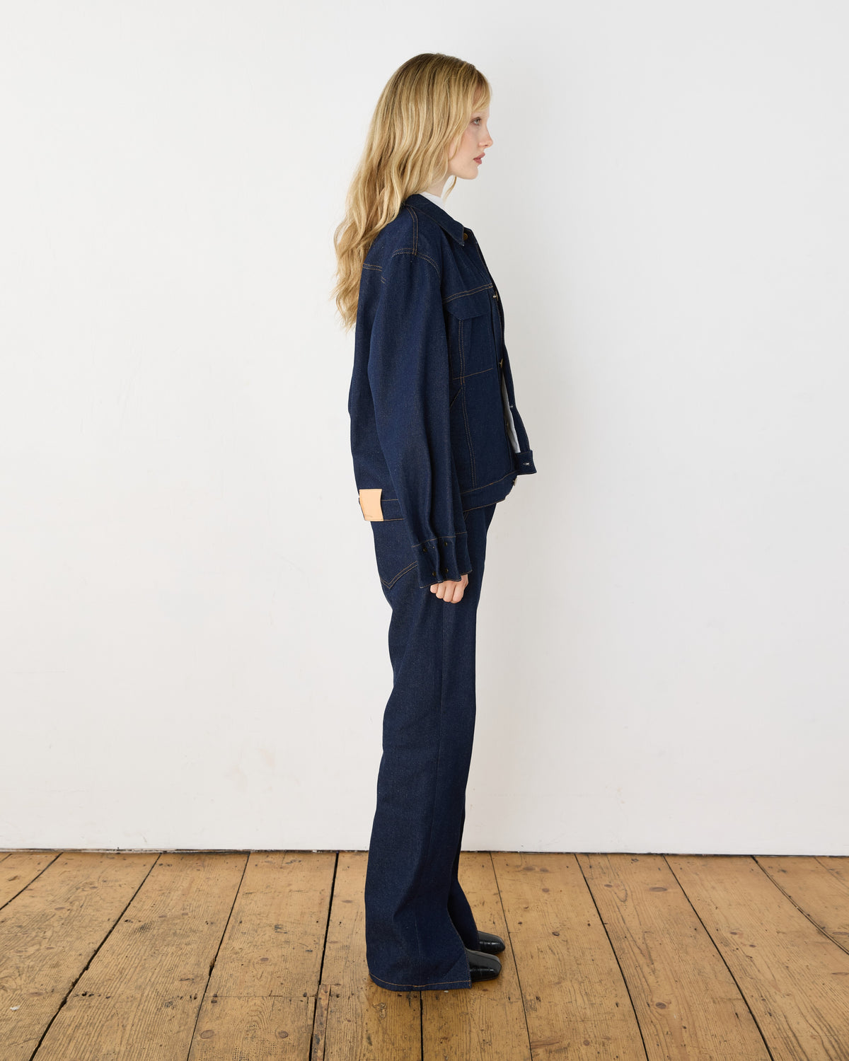 Jean Jacket, on model, side
