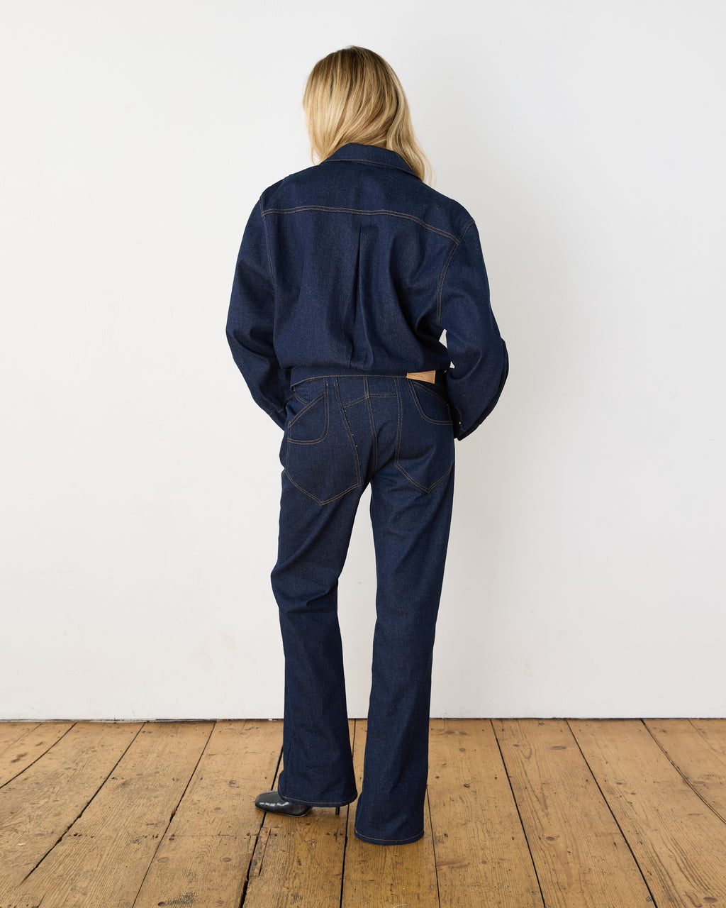 Jeans, on model, back