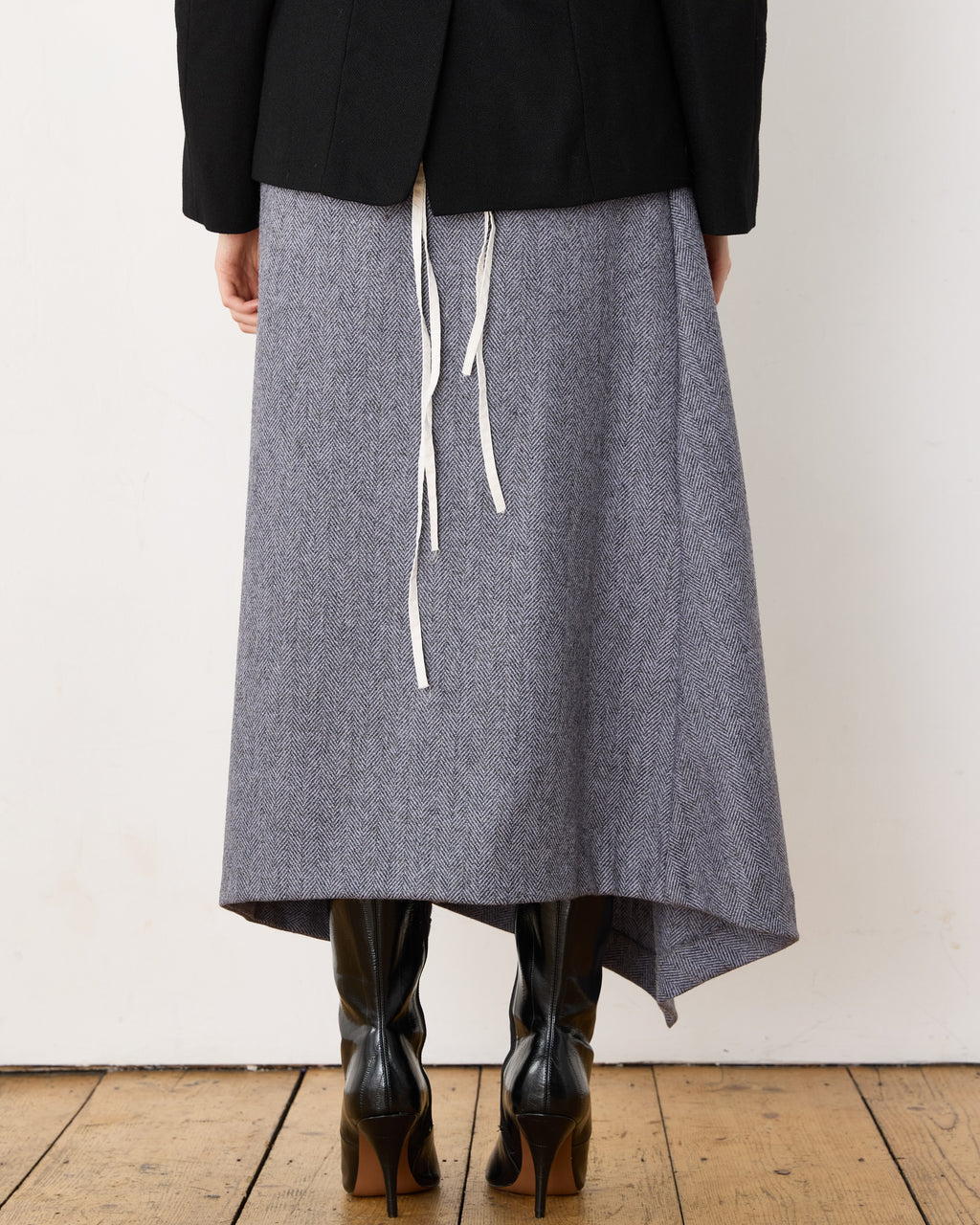 Table Skirt, on model, close up